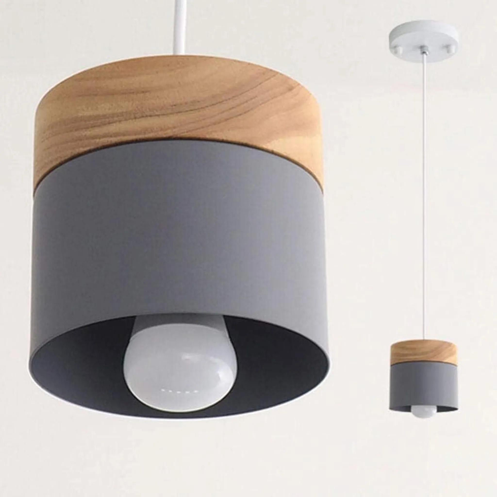 Nordische Pendelleuchte aus Eisen und Holz Dimmbar